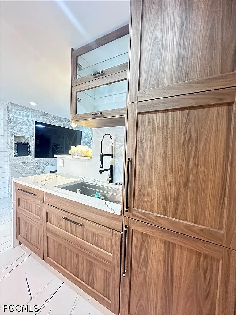 2 bed, 2.0 bath, 1037 sqft, $3,000 — Photo 4