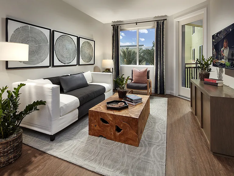 88 at Alhambra Place — Photo 14