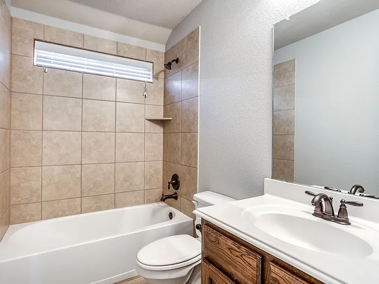 1404 Pillar Bluff Way — Photo 19