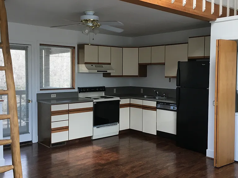 1760 Florida Rd #5 — Photo 9