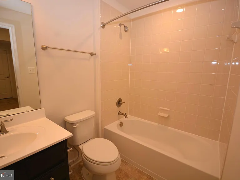 5942 Leben Dr — Photo 23