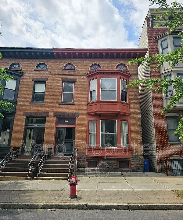 594 Madison Ave #2F