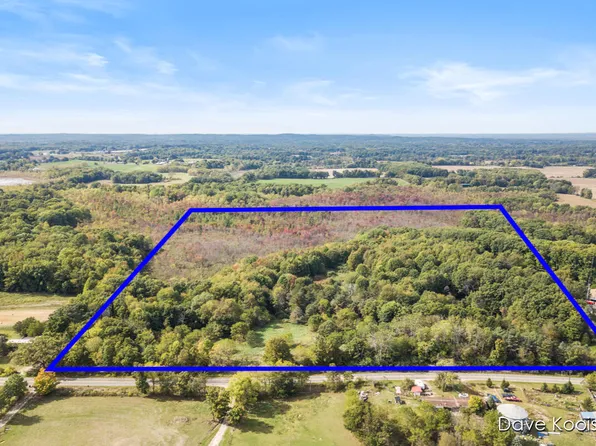 2050 Tanner Lake Rd, Hastings, MI 49058