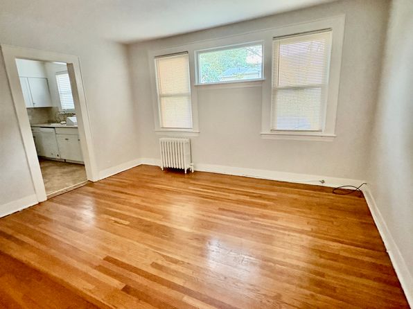 140 Cedarview Ave FLOOR 1