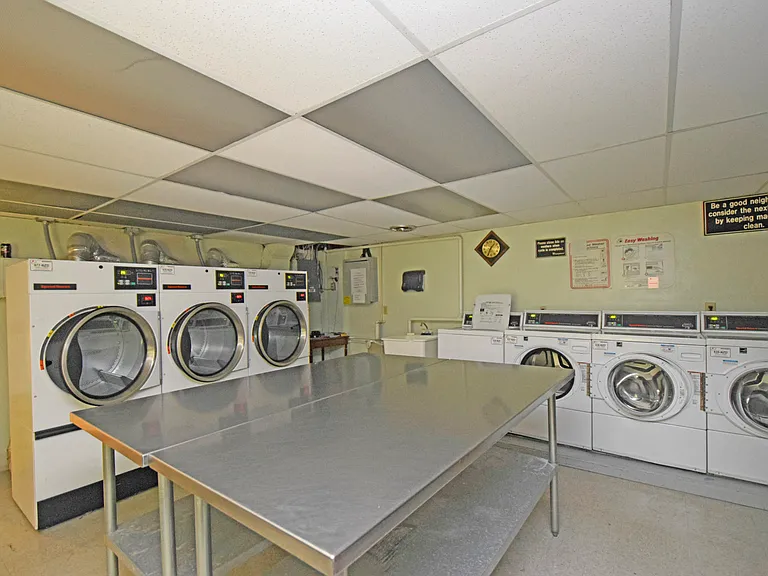 1815 William Howard Taft Rd #701 — Photo 29