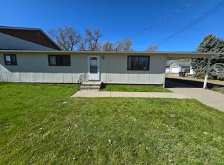 515 S 4th St #515, Miles City, MT 59301