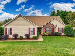 2619 Stagbuck Dr, Gastonia, NC 28052