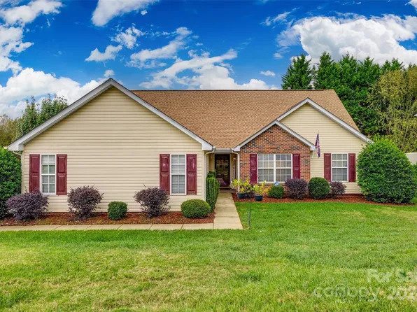2619 Stagbuck Dr, Gastonia, NC 28052