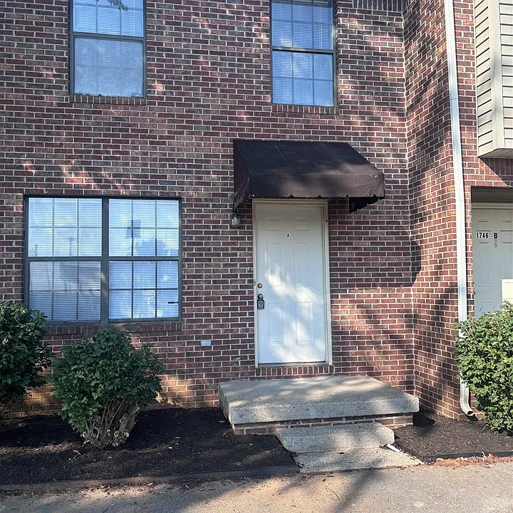 1746 Cave Mill Rd