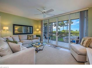 17 Bluebill Ave APT 203, Naples, FL 34108