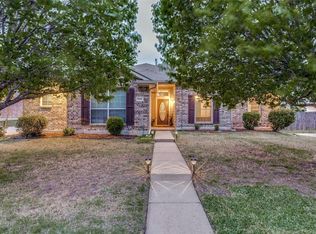 1302 Buckingham Dr, Forney, TX 75126