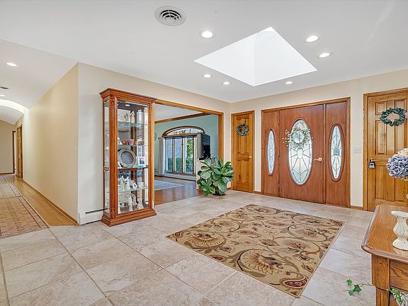4th image of 13627 S Hampton Ct