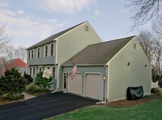 5 Stagecoach Rd, Cumberland, RI 02864