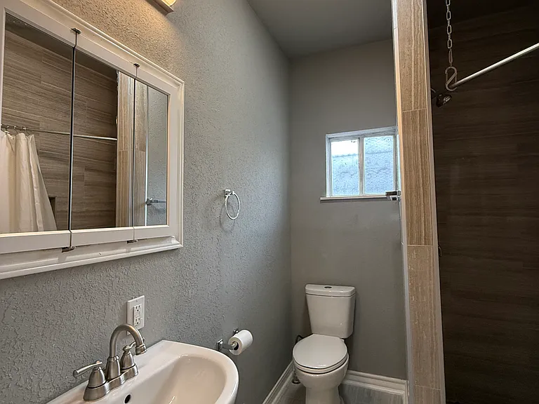 1615 Nolan St #A — Photo 13