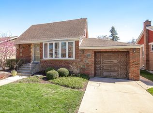 4625 W 98th Pl, Oak Lawn, IL 60453