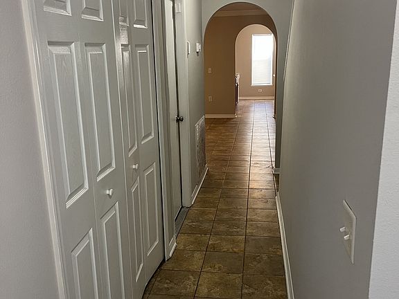2nd image of 11591 Hickory Oak Dr