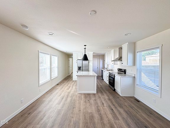 3rd image of 2241 Greensprings Dr Unit 68
