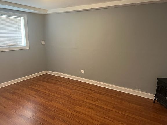 4th image of 7023 W Wrightwood Ave