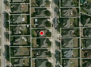 824 Portsmouth Dr, Pearland, TX 77584