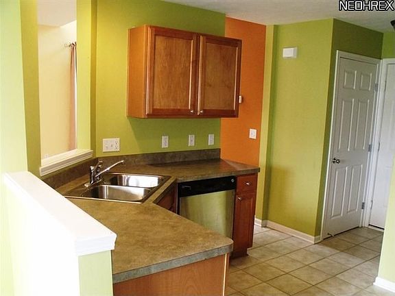 5th image of 270 Preston Ln