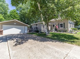 412 W Main St, Grand Ledge, MI 48837