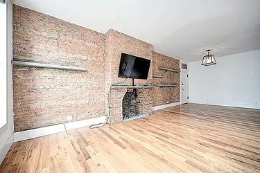 Rented by Urbane Brokerage