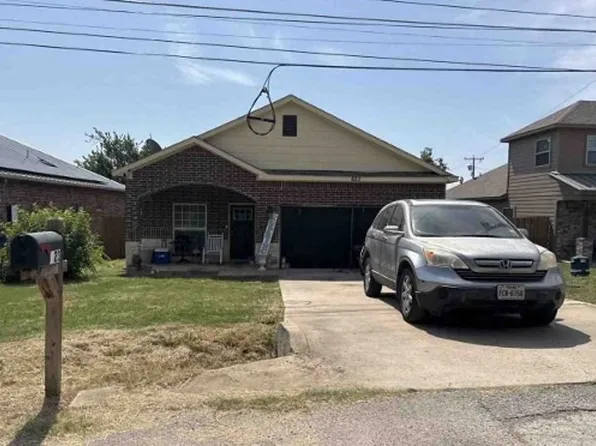 623 S Baugh St, Alvarado, TX 76009