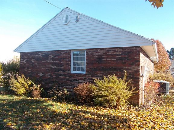 4th image of 3125 Muriel Ave