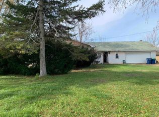 7214 Cole Rd, Saginaw, MI 48601