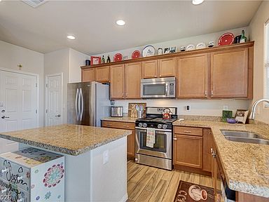 9856 Corliss Ct, Las Vegas, NV 89148, photo 5