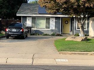 2340 E Paradise Ave, Visalia, CA 93292