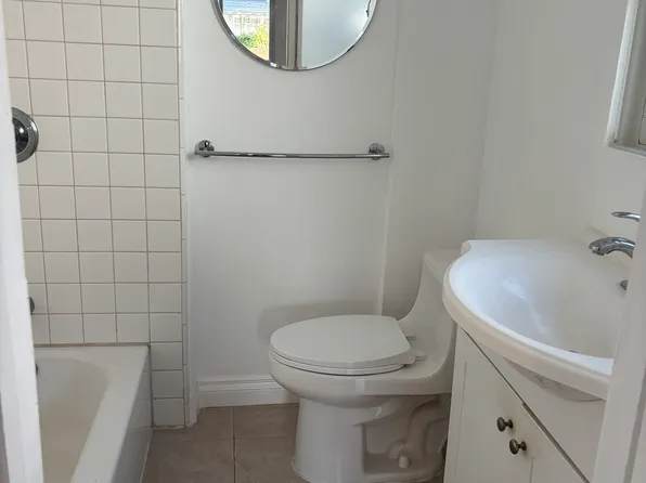 (undisclosed Address), Venice, CA 90291