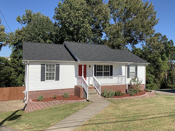 3rd image of 1320 Chucker Dr