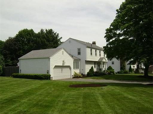 2nd image of 8 Hampshire Dr
