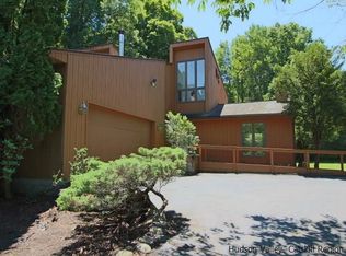 16 Risa Ln, Cottekill, NY 12419