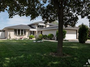 8041 S Oketo Ave, Bridgeview, IL 60455