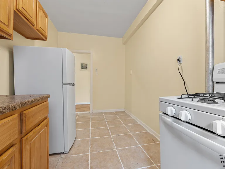 3213 Snyder Ave #B7 — Photo 10
