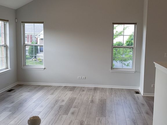 3rd image of 545 Richard Brown Blvd