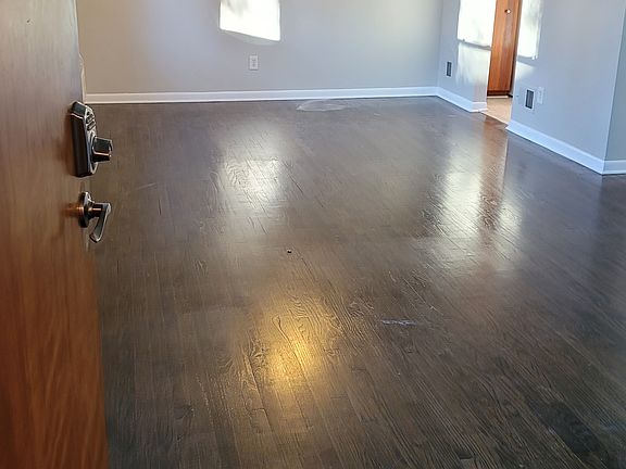 2nd image of 6994 Town Ln
