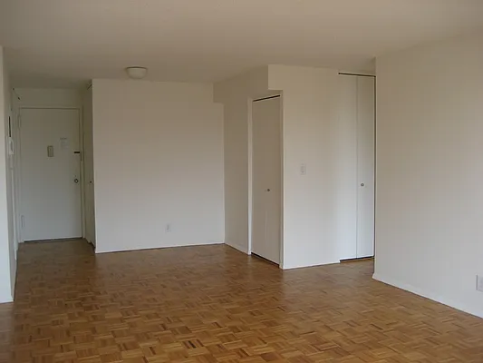 Rented by Realty Operations Group | media 2