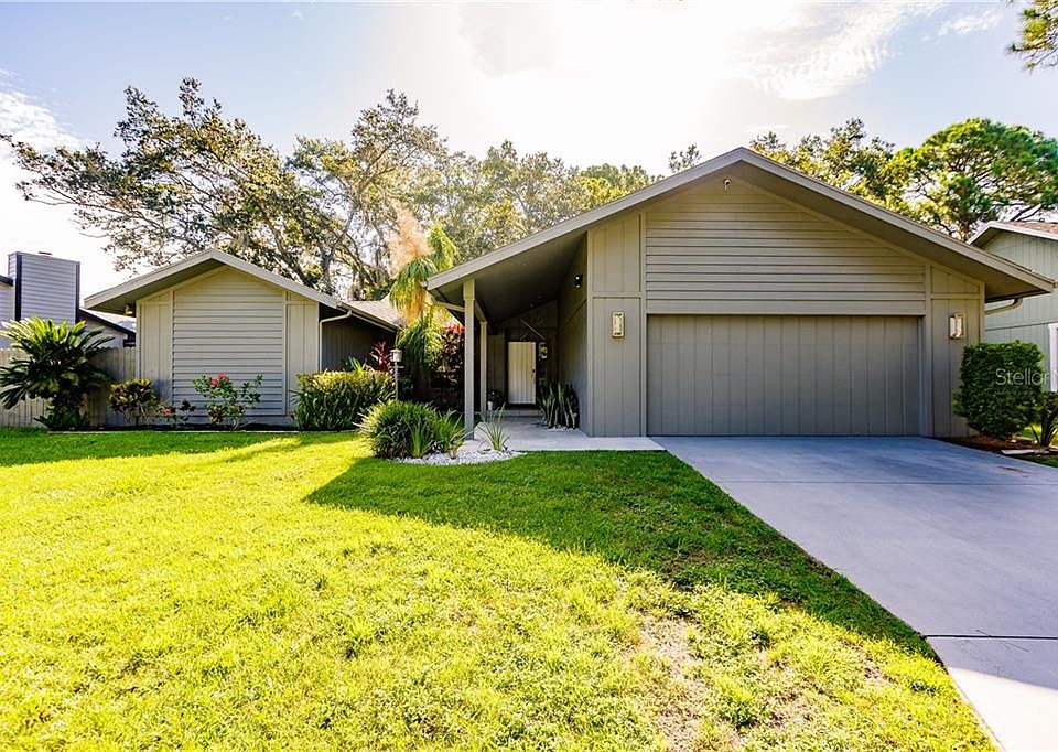 1st image of 715 Forestview Dr