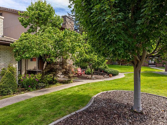 3rd image of 12515 N Fairwood Dr APT 13