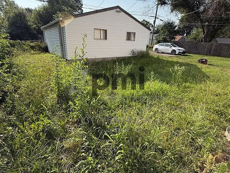943 N Drexel Ave — Photo 36