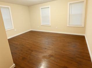 19 Myrtle Ave APT 2, Webster, MA 01570