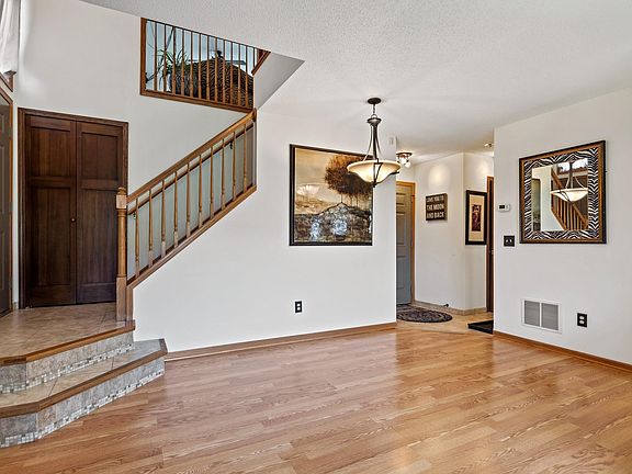 4th image of 15678 Finewood Ct