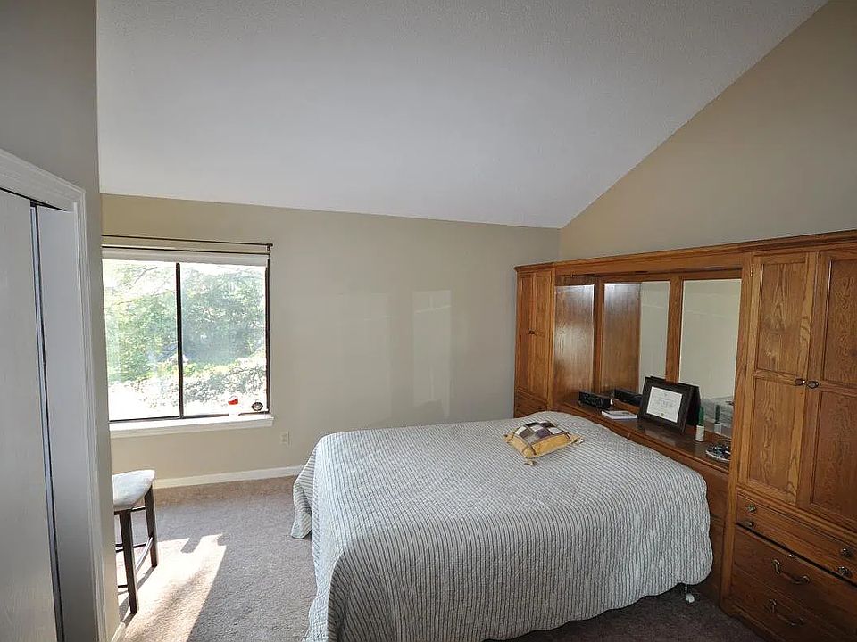 1st image of 319 Trailside Way