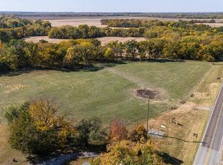 61 W 6th St, Le Roy, KS 66857