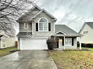 645 Woodington Ln, Charlotte, NC 28214