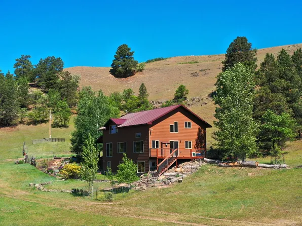 30 Alum Creek Rd, Aladdin, WY 82710