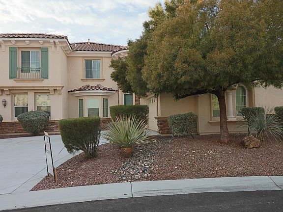 2nd image of 801 Roseberry Dr